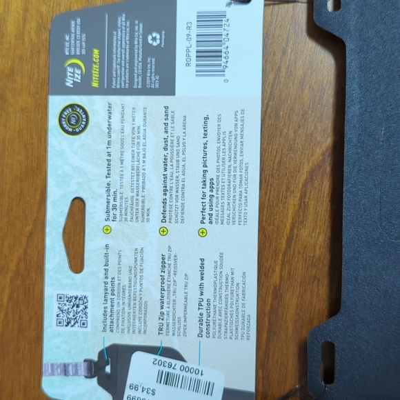 Nite Ize Waterproof Phone Pouch - Picture 3 of 13